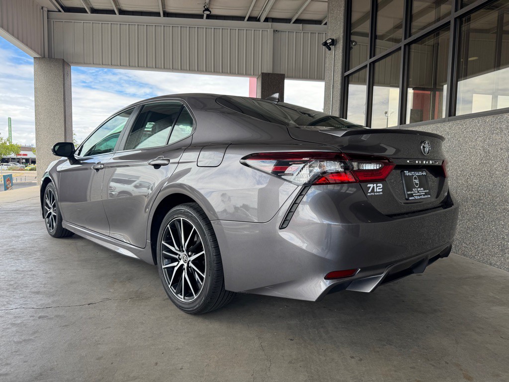2023 Toyota Camry Image 30
