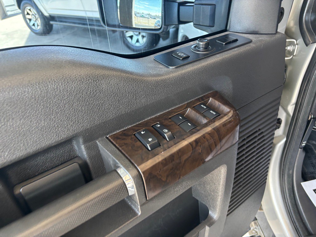 2014 Ford F-350 Image 9