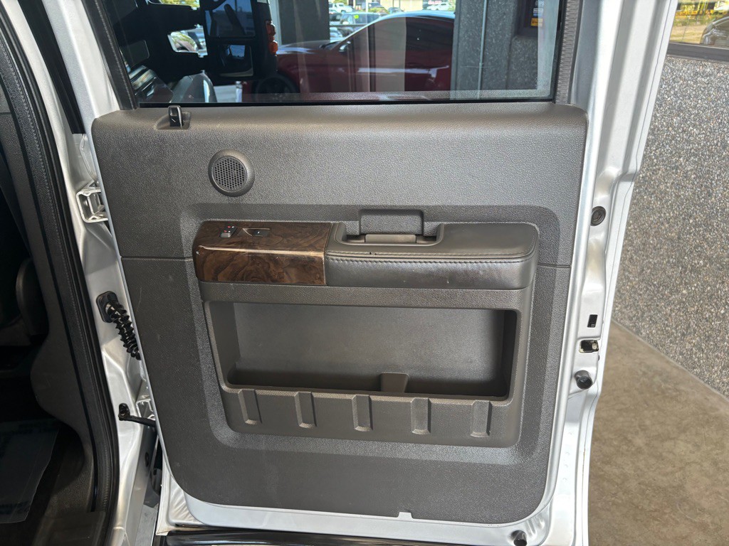 2014 Ford F-350 Image 24