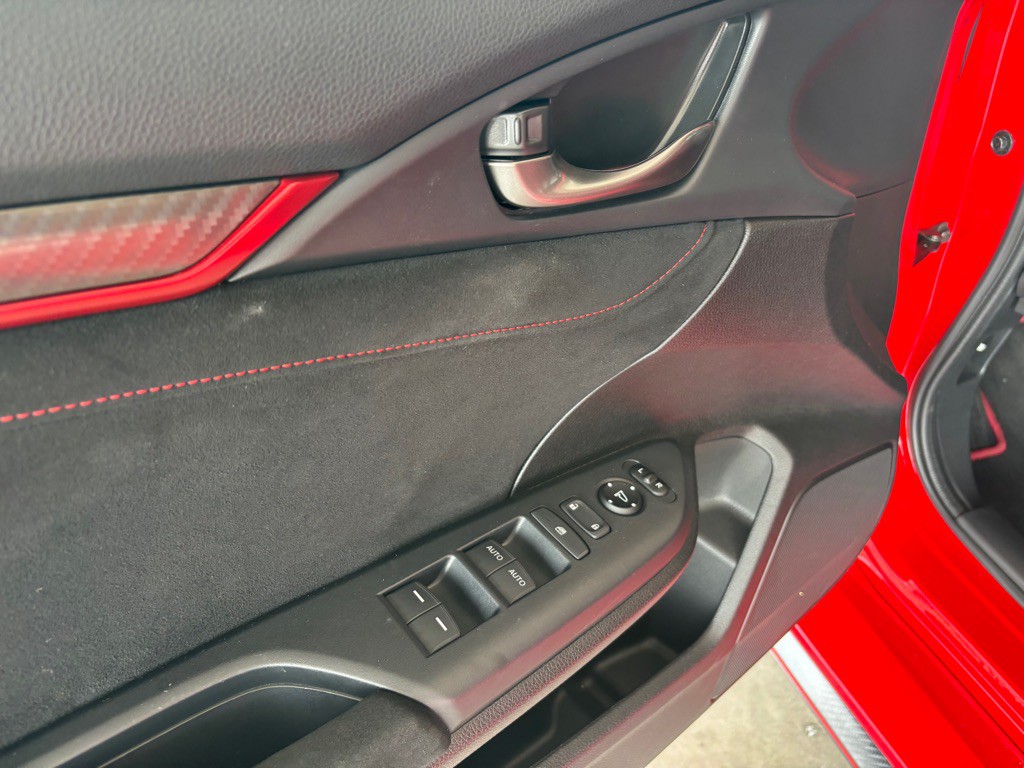 2018 Honda Civic Image 9
