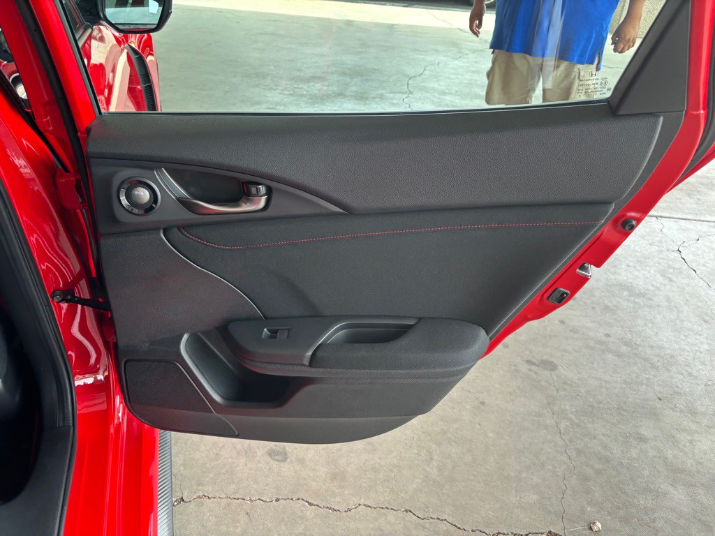 2018 Honda Civic Image 29