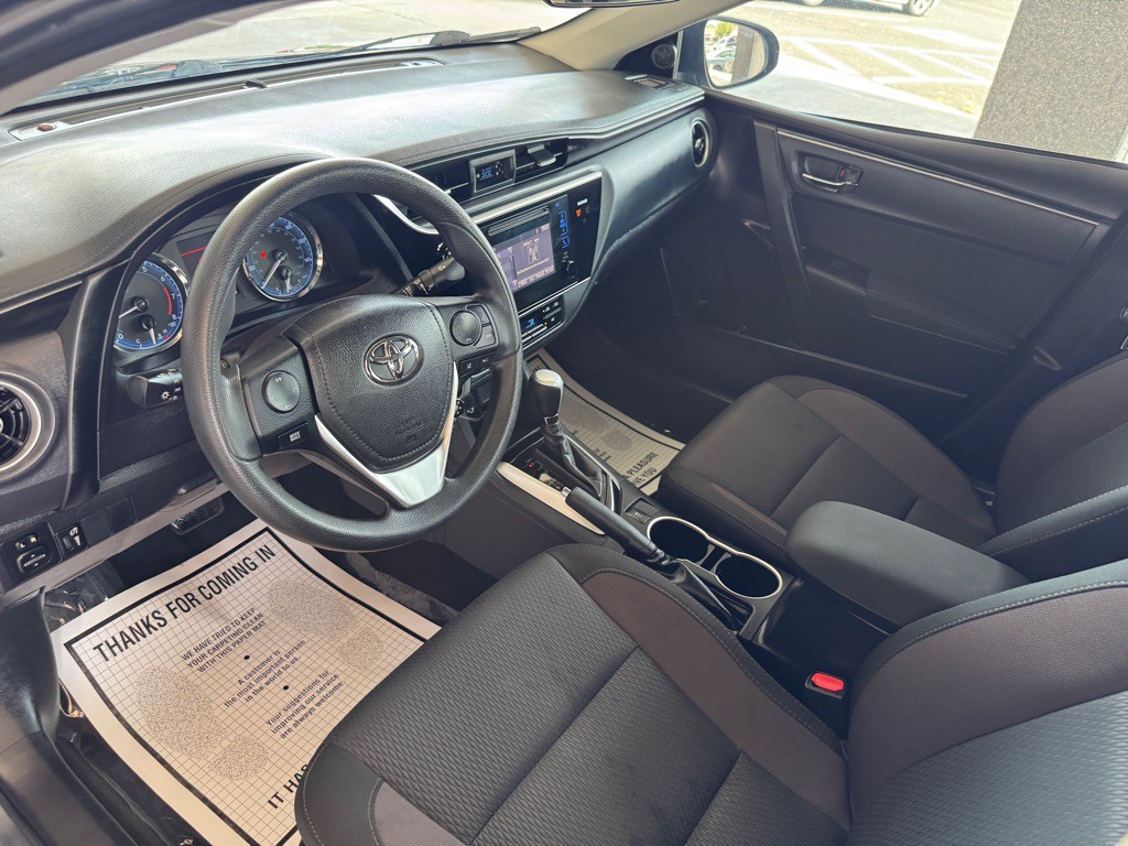 2017 Toyota Corolla Image 8