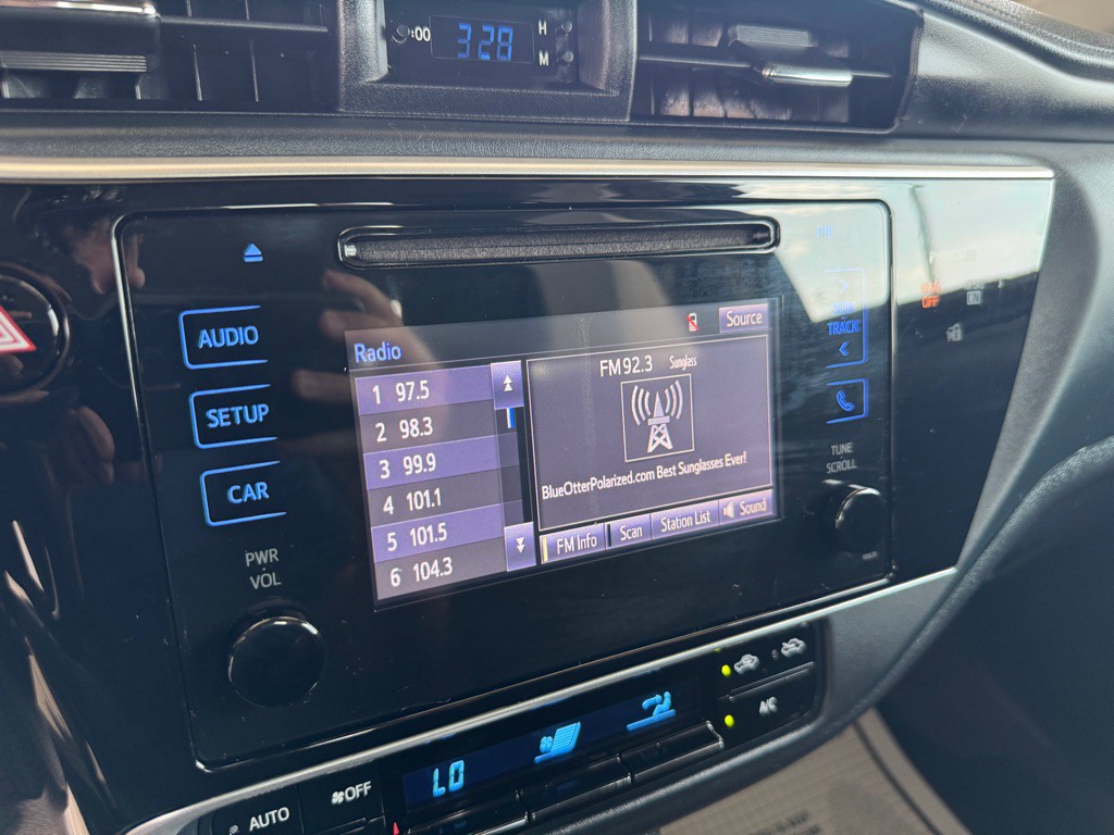2017 Toyota Corolla Image 13