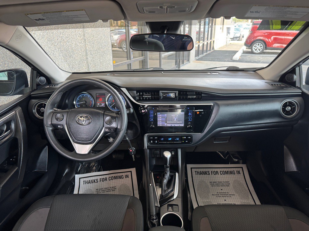 2017 Toyota Corolla Image 16