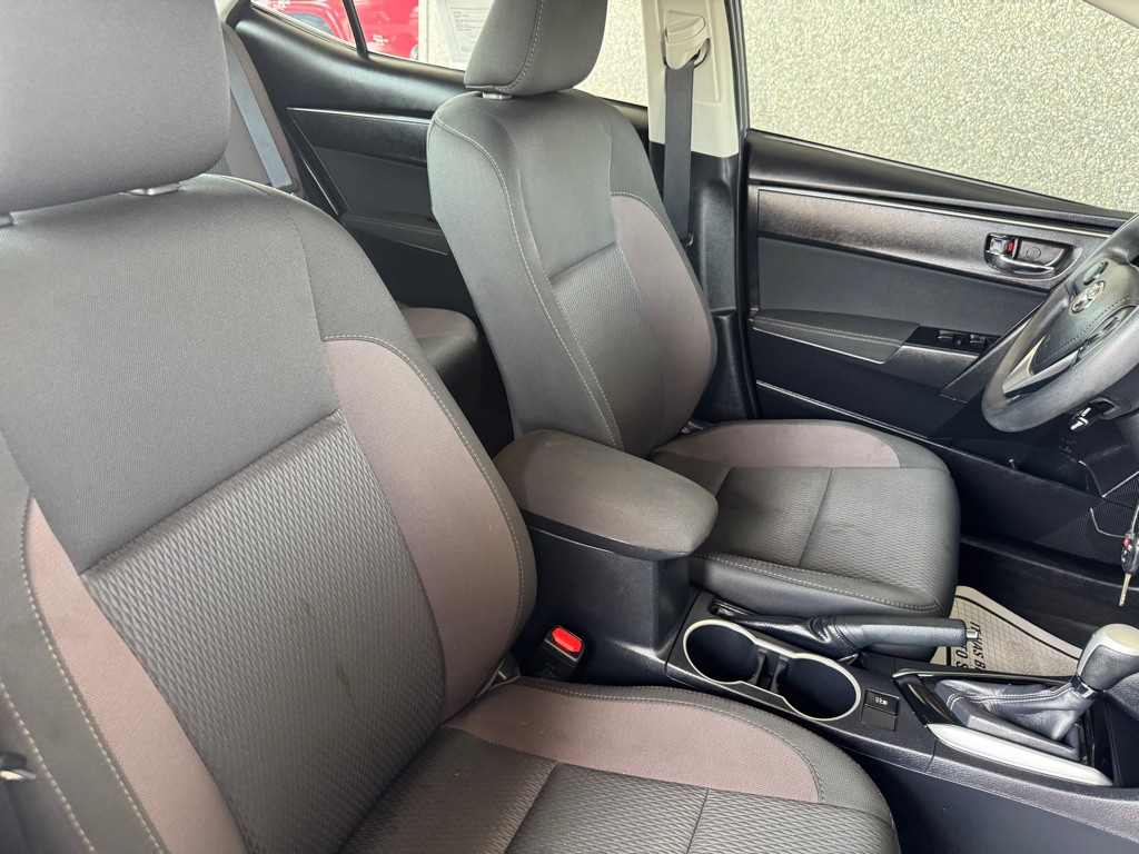 2017 Toyota Corolla Image 18