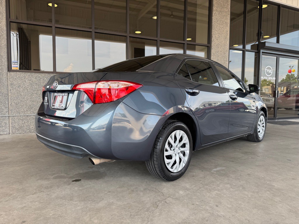 2017 Toyota Corolla Image 34