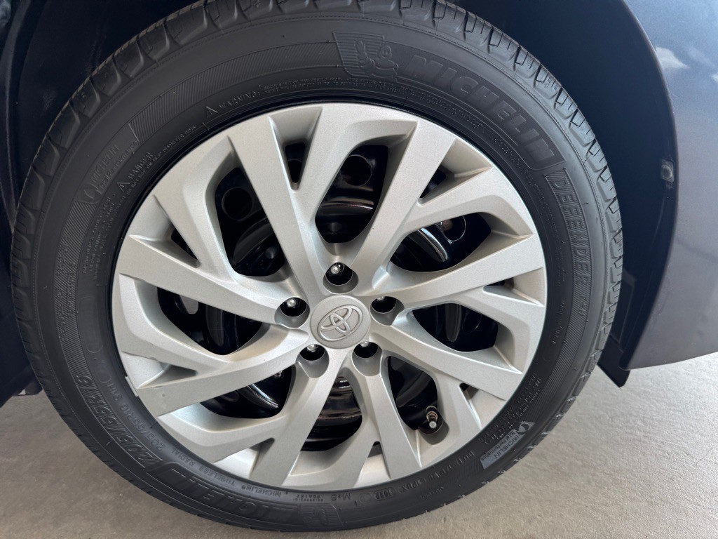 2017 Toyota Corolla Image 41