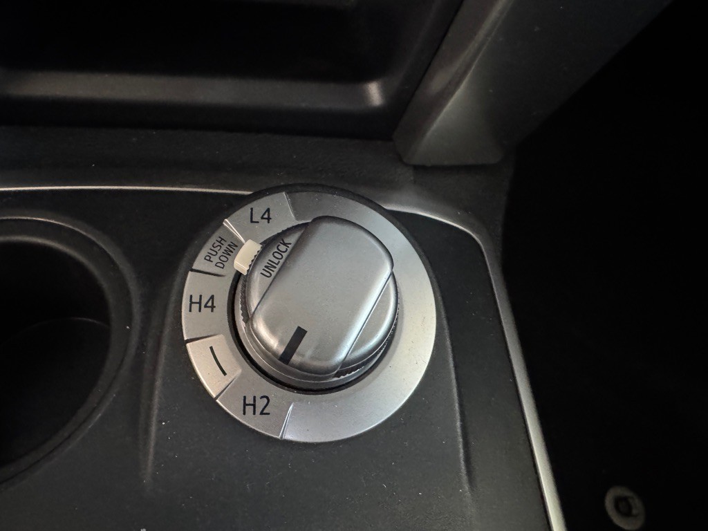 2014 Toyota 4Runner Image 13