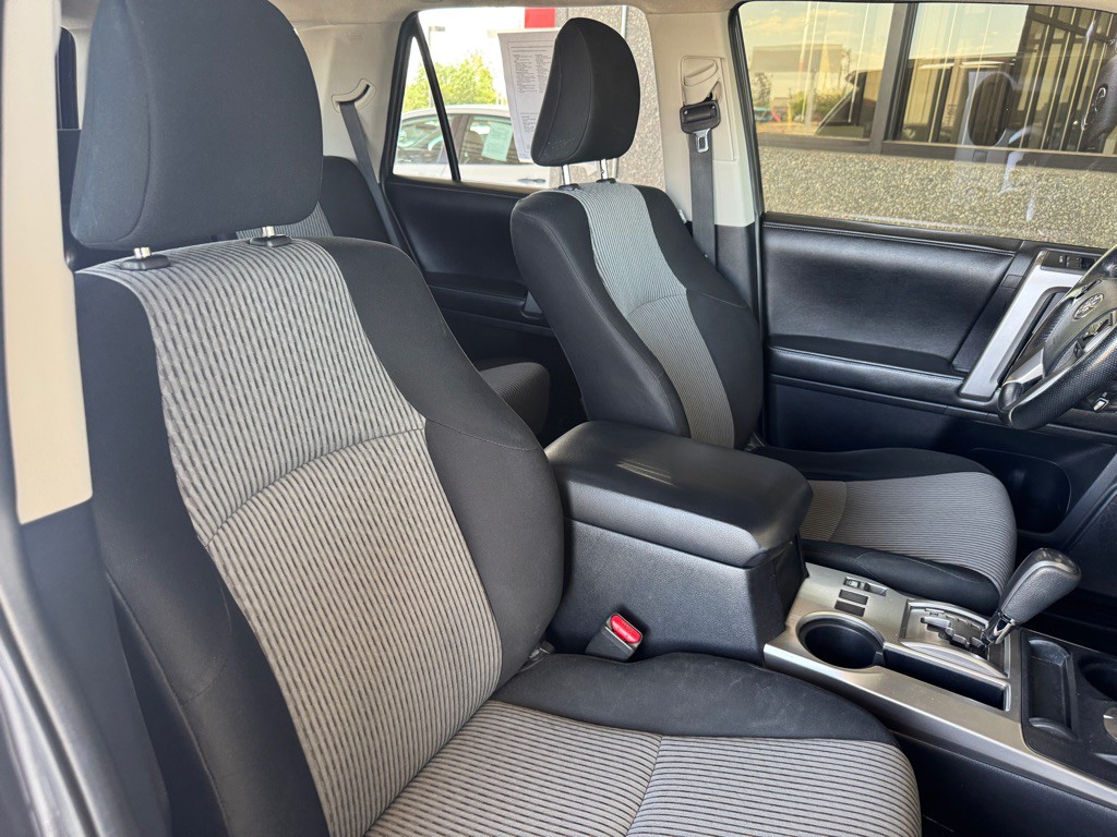 2014 Toyota 4Runner Image 19