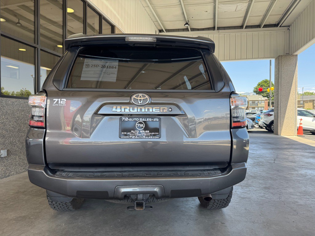 2014 Toyota 4Runner Image 31