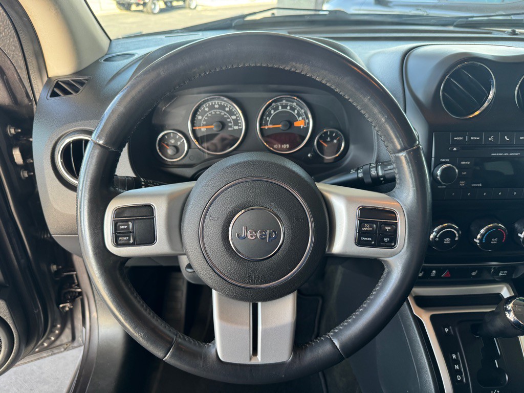 2017 Jeep Compass Image 9