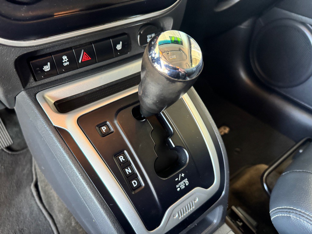 2017 Jeep Compass Image 11