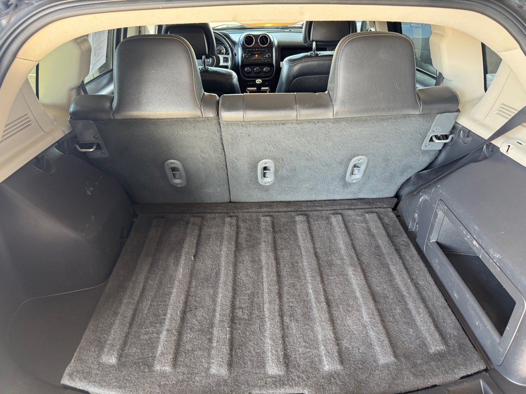 2017 Jeep Compass Image 17