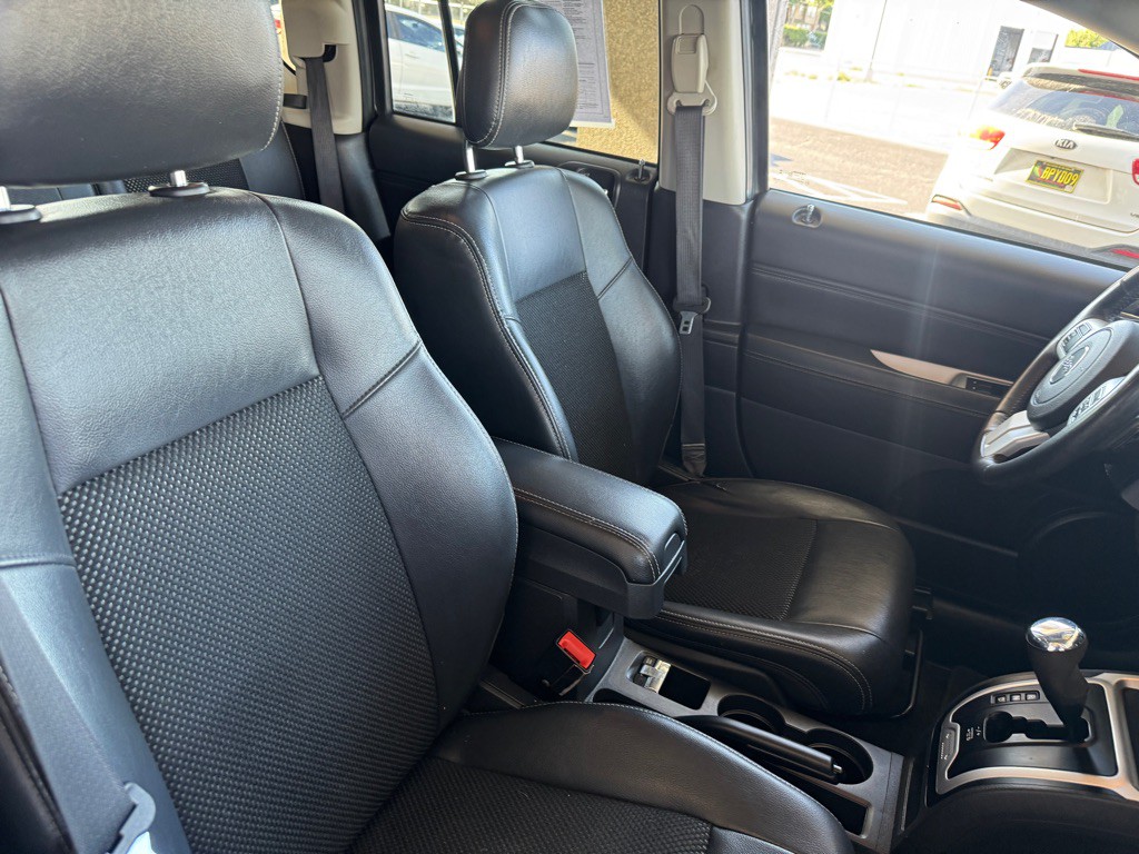 2017 Jeep Compass Image 19