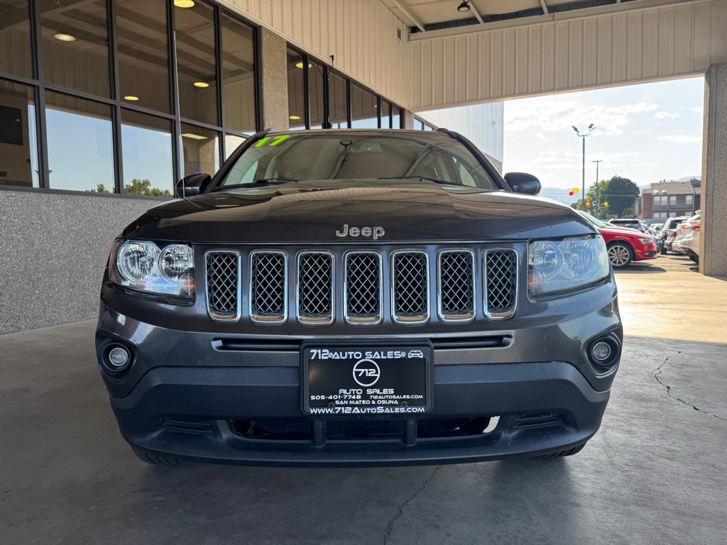 2017 Jeep Compass Image 25