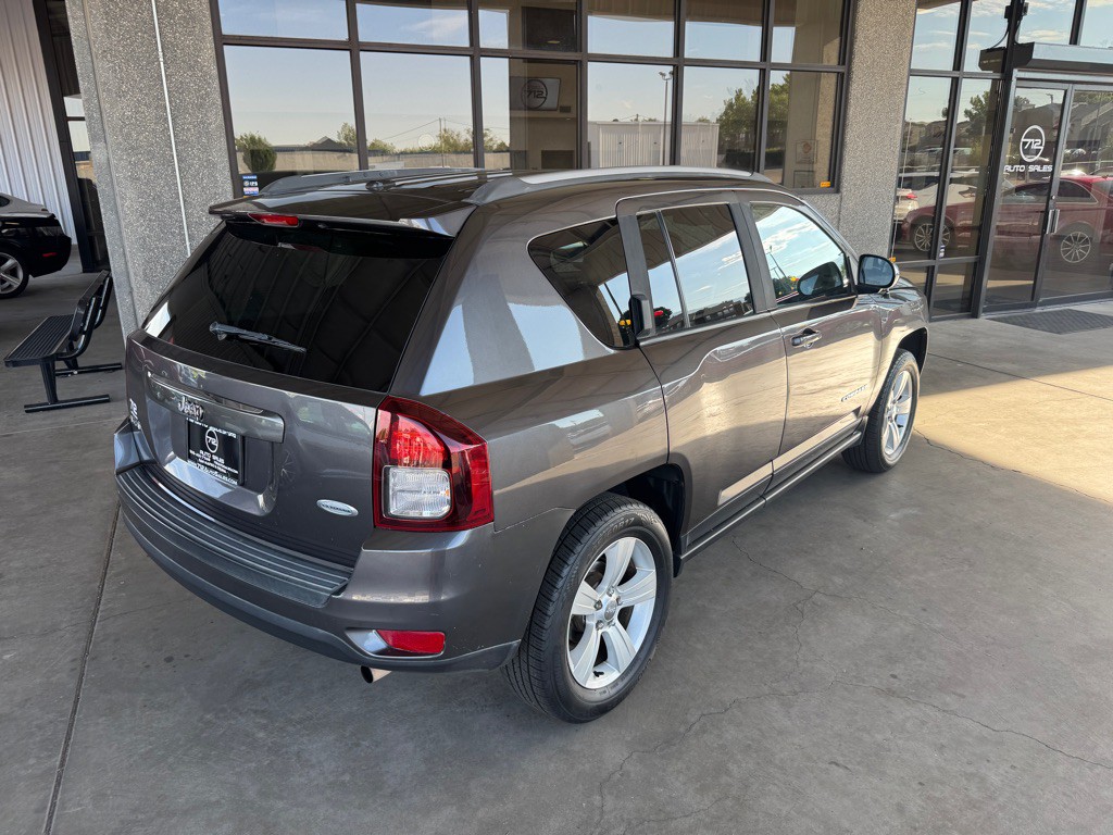 2017 Jeep Compass Image 33