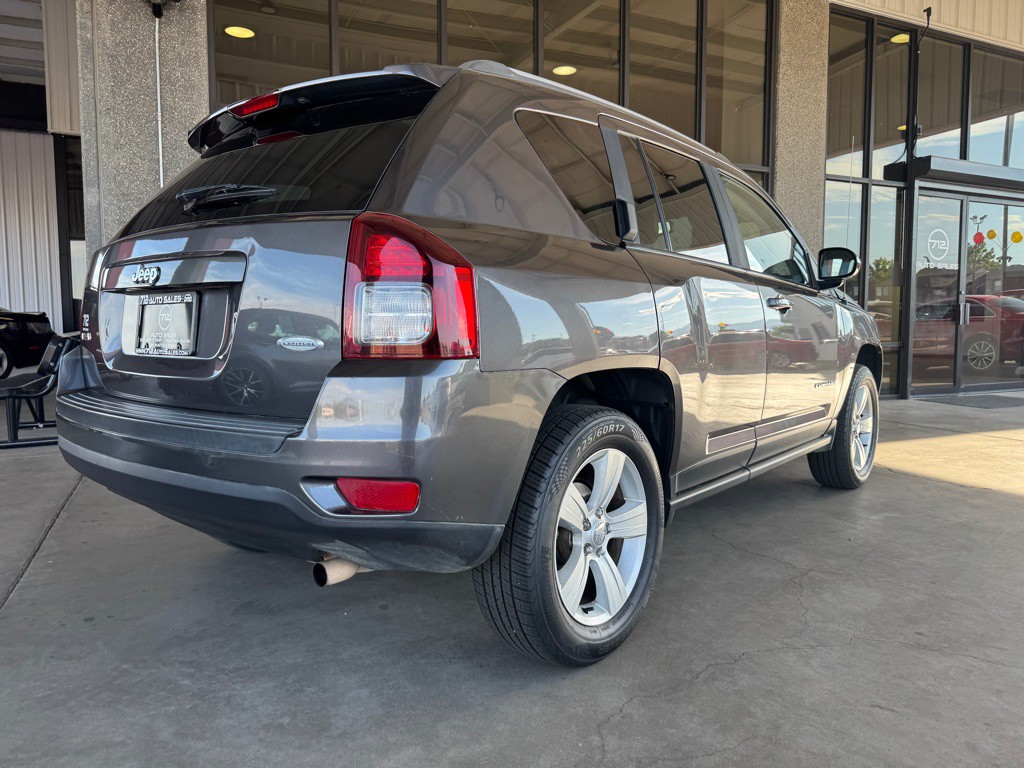 2017 Jeep Compass Image 34
