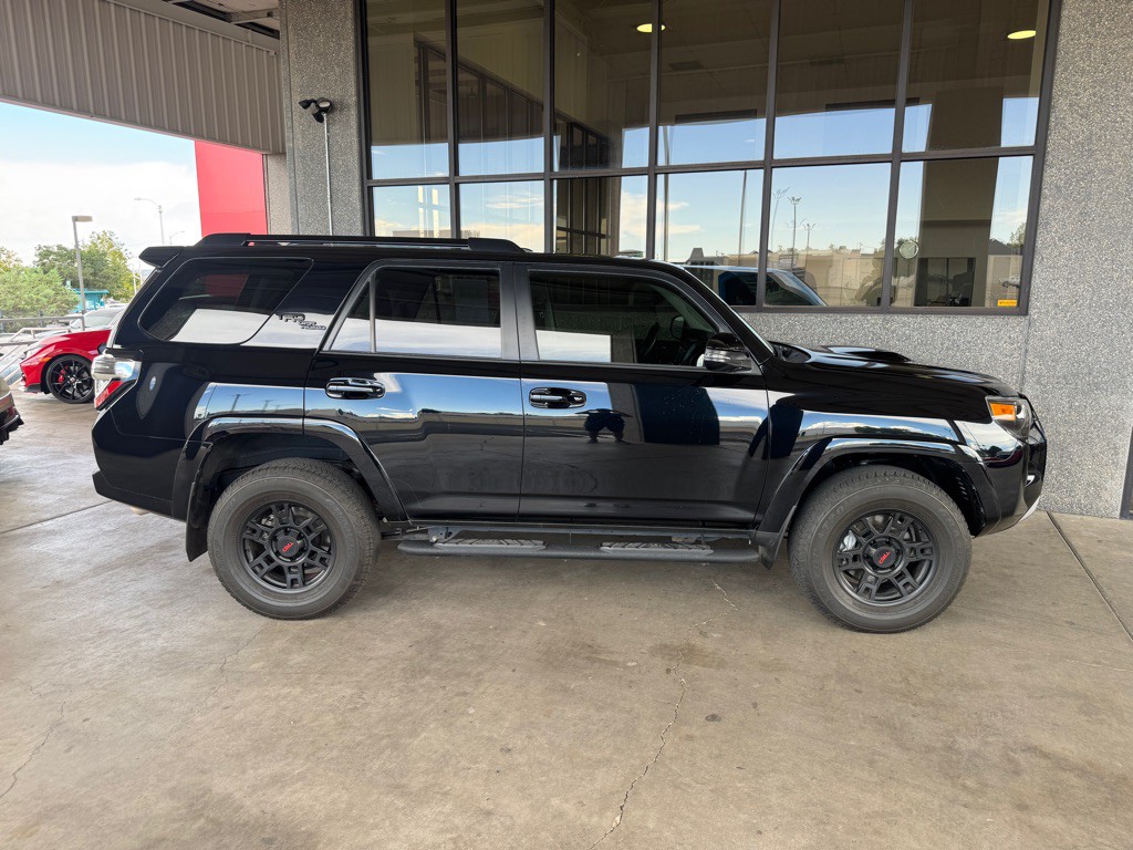 2023 Toyota 4Runner Image 3