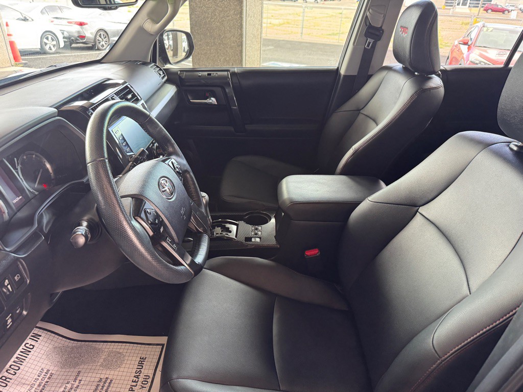 2023 Toyota 4Runner Image 6