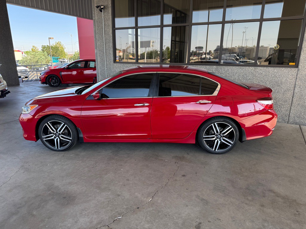 2016 Honda Accord Image 2