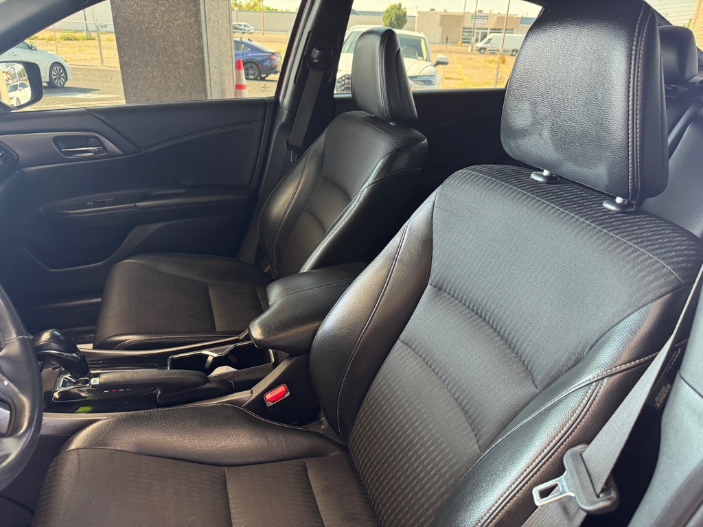 2016 Honda Accord Image 7