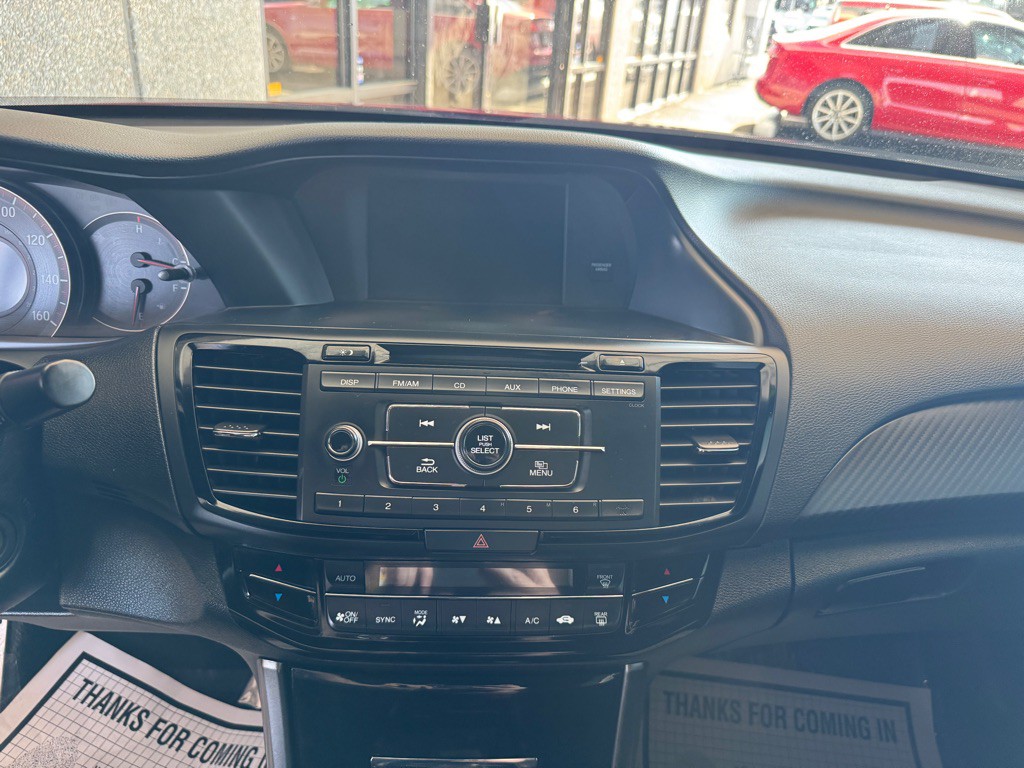 2016 Honda Accord Image 12