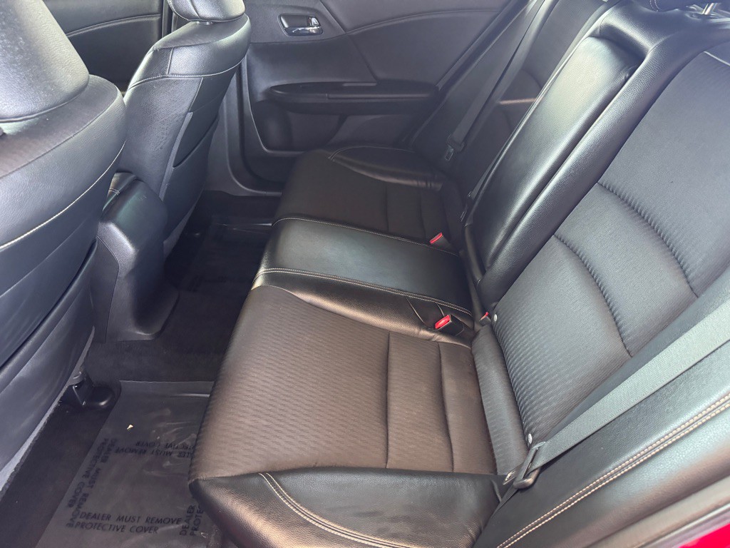 2016 Honda Accord Image 15