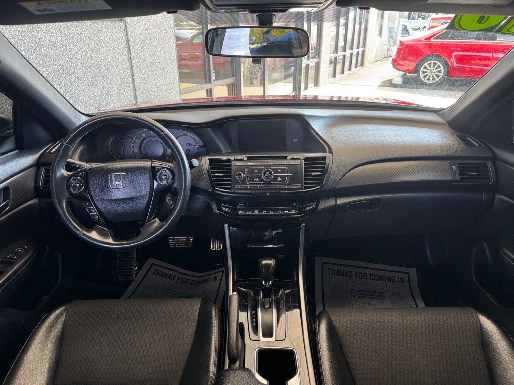 2016 Honda Accord Image 17