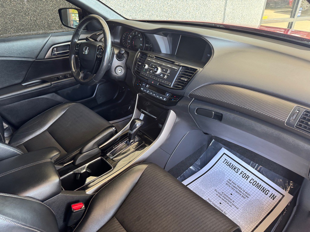 2016 Honda Accord Image 21