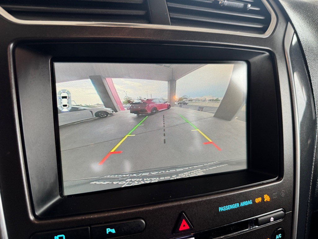 2018 Ford Explorer Image 16