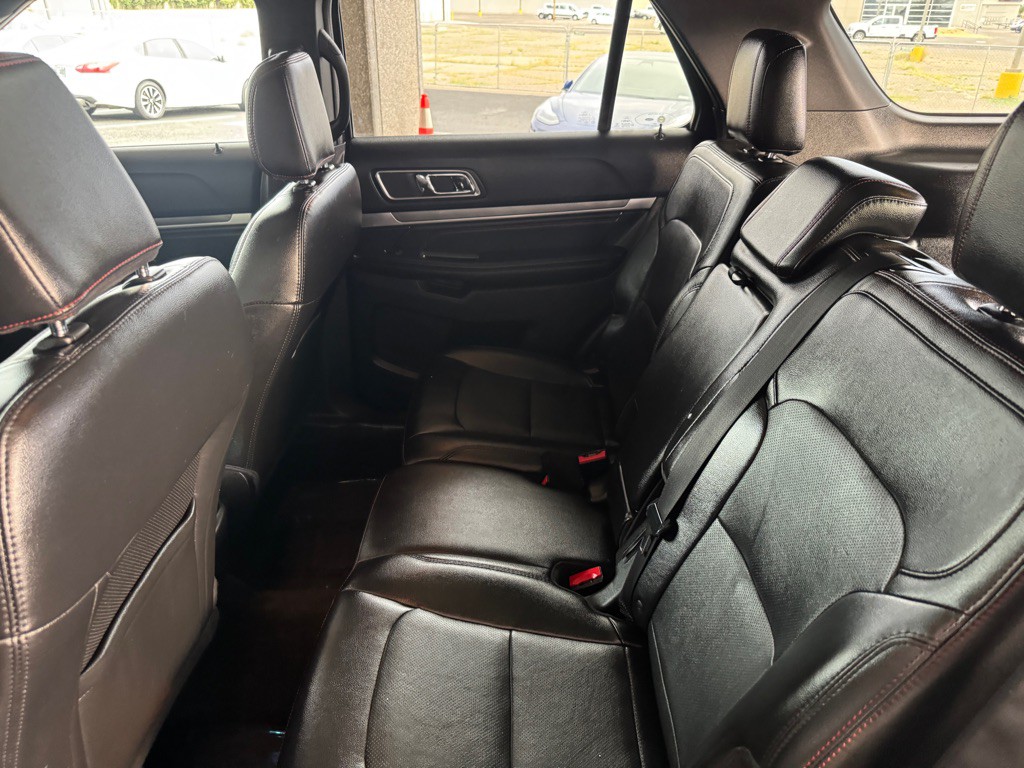 2018 Ford Explorer Image 18