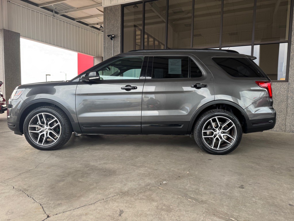 2018 Ford Explorer Image 35