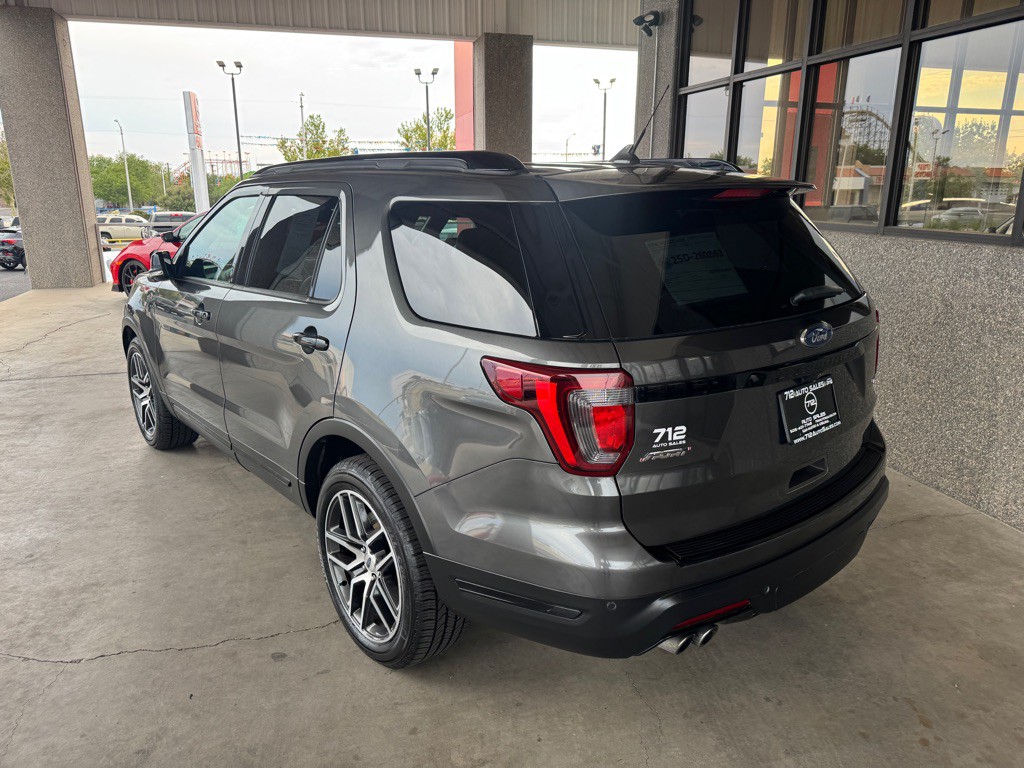 2018 Ford Explorer Image 36