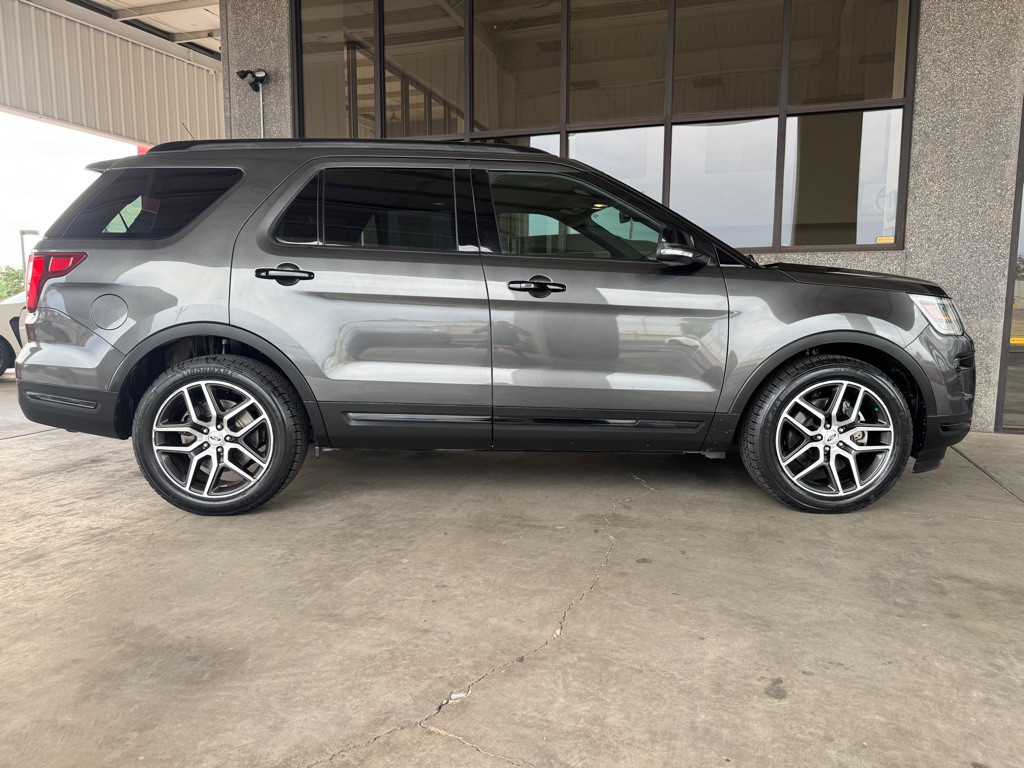 2018 Ford Explorer Image 44