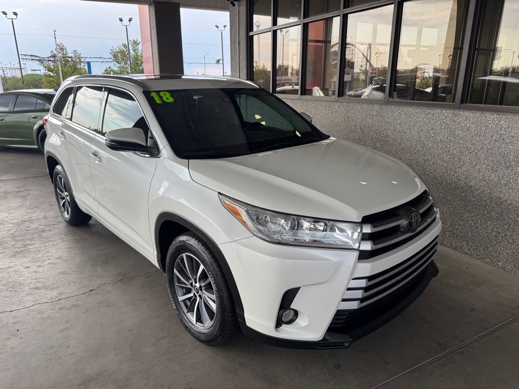 2018 Toyota Highlander Image 4