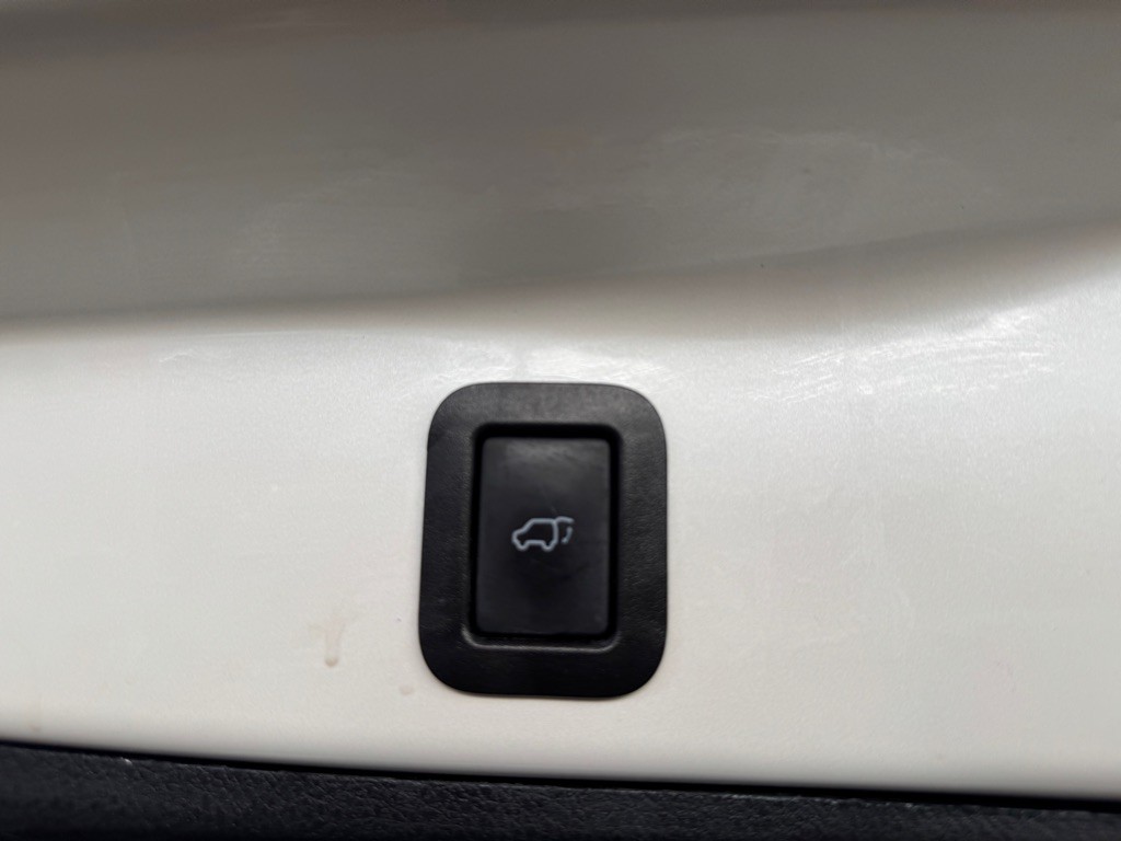 2018 Toyota Highlander Image 21
