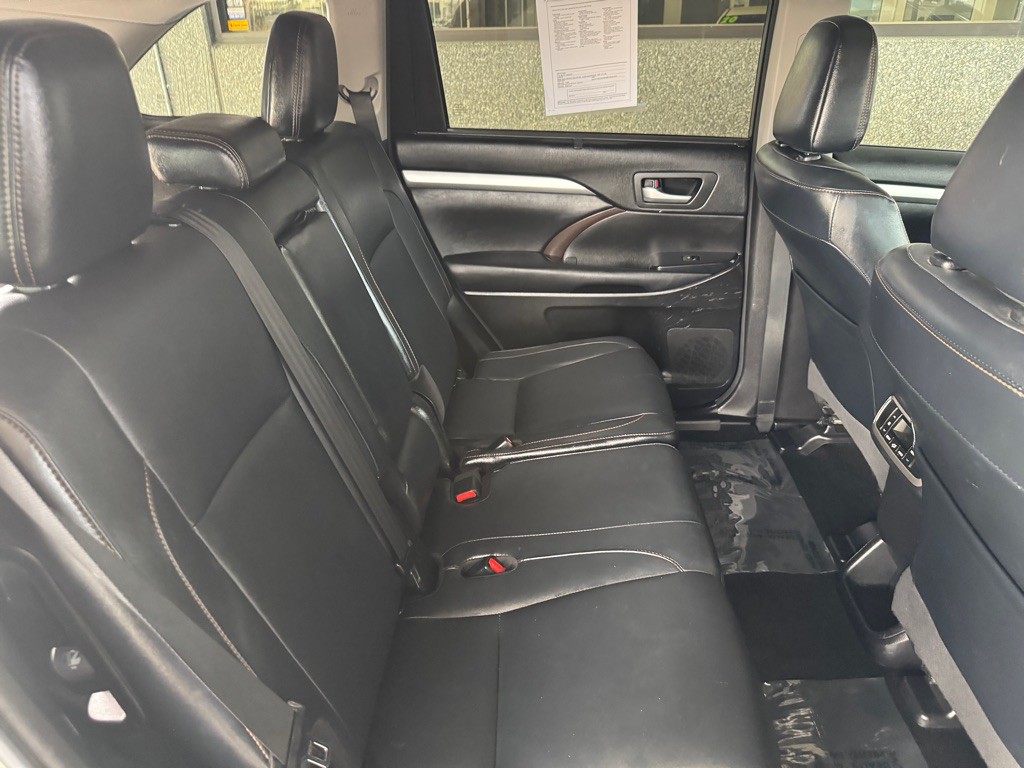 2018 Toyota Highlander Image 22