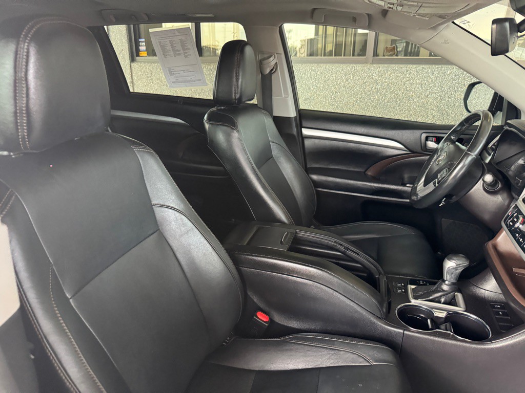 2018 Toyota Highlander Image 23