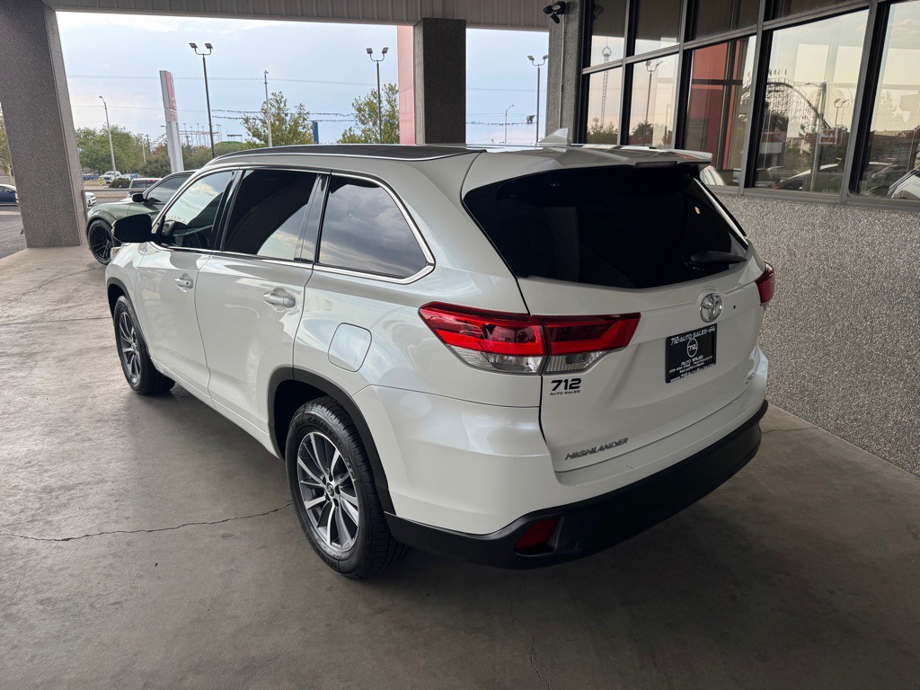 2018 Toyota Highlander Image 34