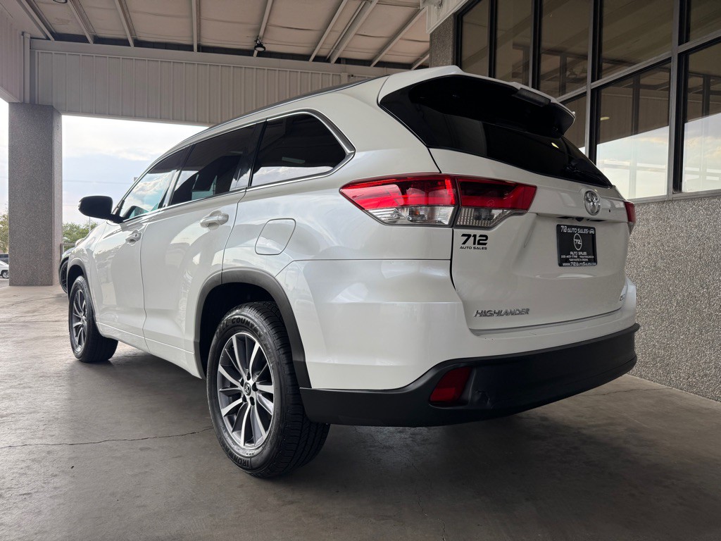2018 Toyota Highlander Image 35