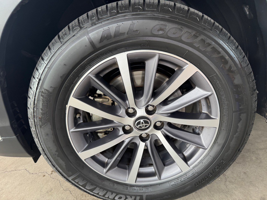 2018 Toyota Highlander Image 46