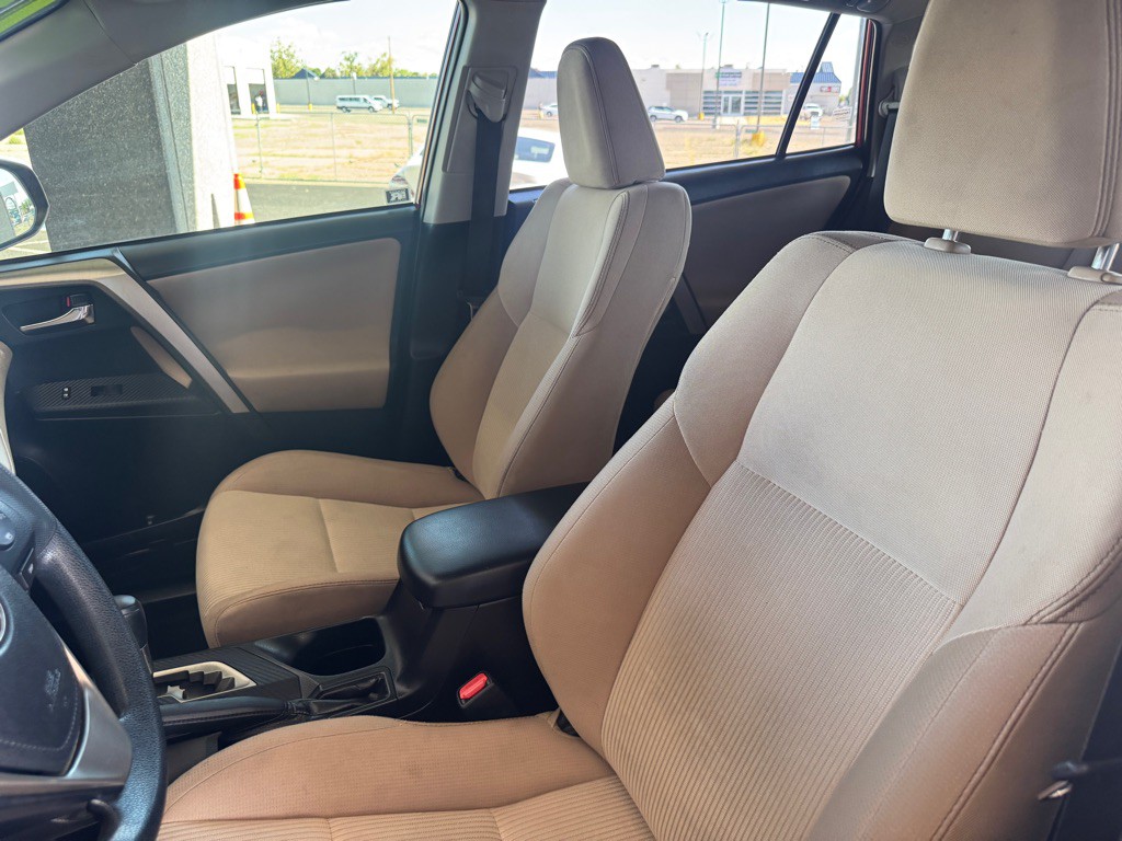 2015 Toyota Rav4 Image 7