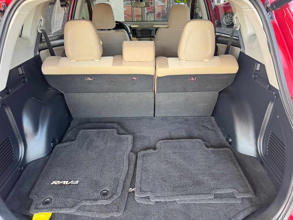 2015 Toyota Rav4 Image 18
