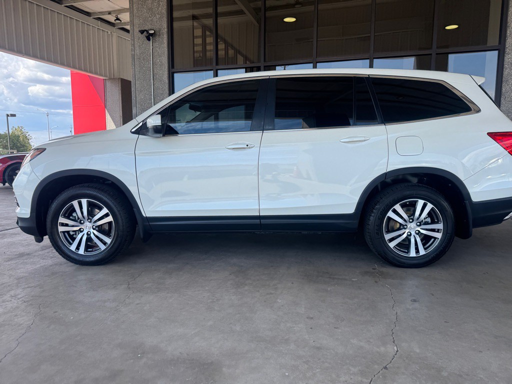 2017 Honda Pilot Image 28