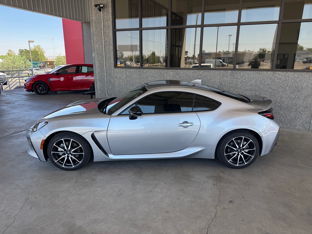 2024 Toyota Gr 86 Image 2