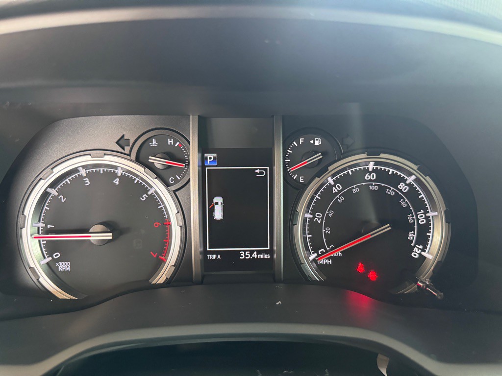 2022 Toyota 4Runner Image 10