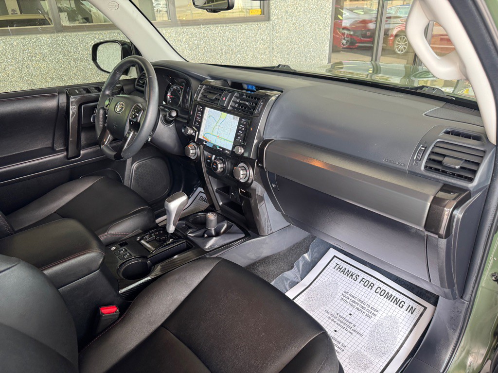 2022 Toyota 4Runner Image 25