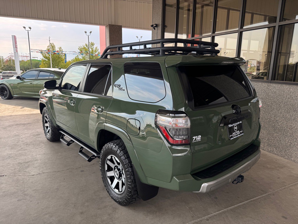 2022 Toyota 4Runner Image 35