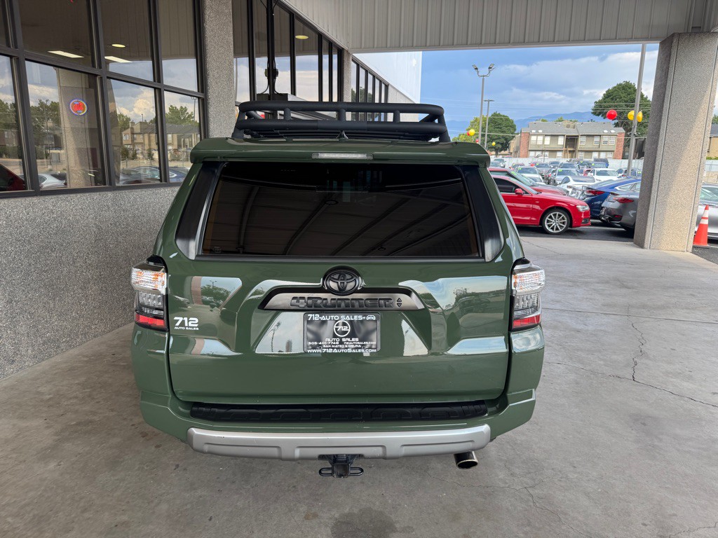 2022 Toyota 4Runner Image 38