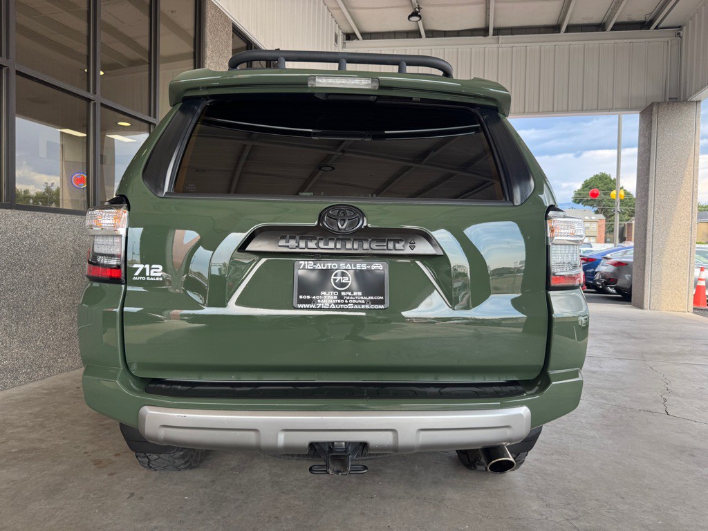 2022 Toyota 4Runner Image 40